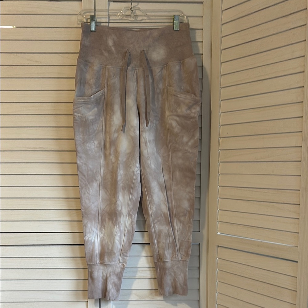 All in Motion Ribbed Tie-Dye Jogger Sweatpants